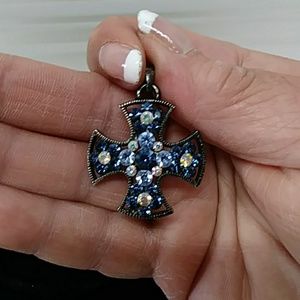 VINTAGE CRYSTAL PENDANT